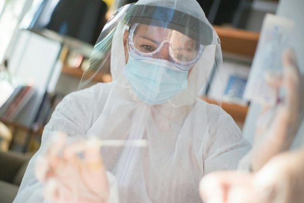 Assurance Spéciale pour Artisans et Commerçants en Période de Crise : Votre Allié Indispensable